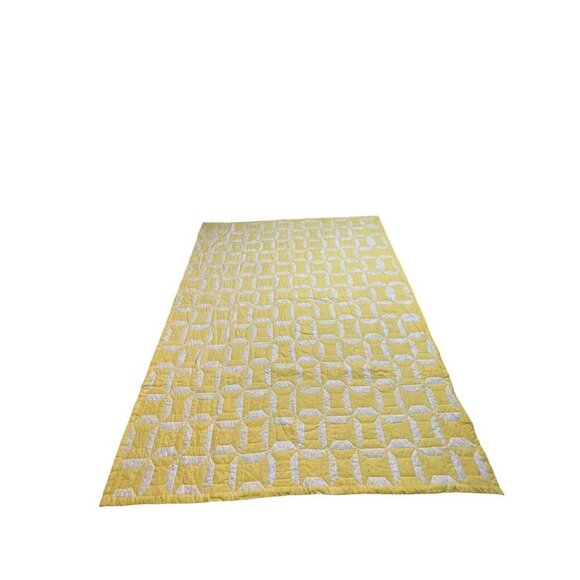 Stunning Sunny Yellow and White handmade Quilted Blanket & Shams Twin / Daybed - Picture 4 of 16